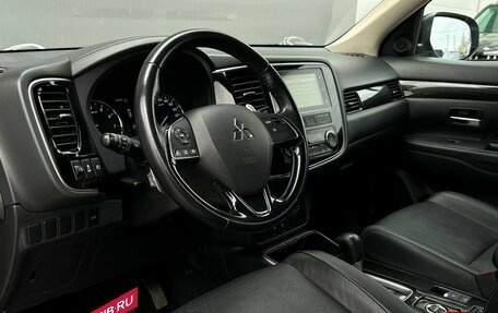 Mitsubishi Outlander III рестайлинг 3, 2018 год, 1 968 500 рублей, 5 фотография