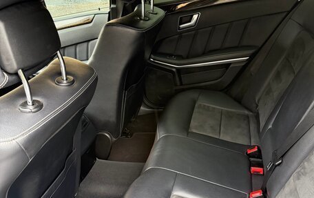 Mercedes-Benz E-Класс, 2012 год, 1 750 000 рублей, 3 фотография