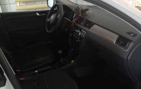 Skoda Rapid I, 2017 год, 1 050 000 рублей, 6 фотография