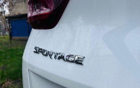 KIA Sportage IV рестайлинг, 2020 год, 2 400 000 рублей, 4 фотография