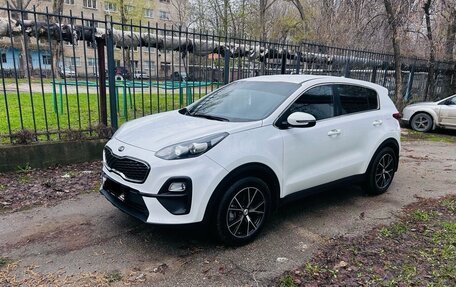 KIA Sportage IV рестайлинг, 2020 год, 2 400 000 рублей, 2 фотография