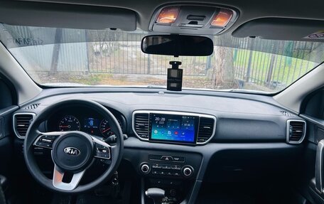 KIA Sportage IV рестайлинг, 2020 год, 2 400 000 рублей, 29 фотография