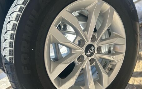 KIA Sportage IV рестайлинг, 2020 год, 2 400 000 рублей, 38 фотография