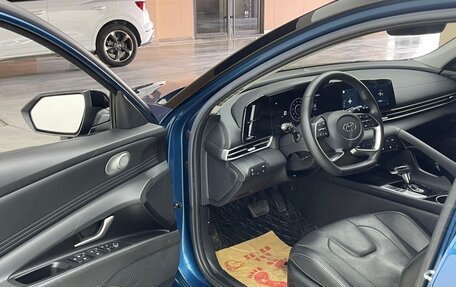 Hyundai Elantra, 2022 год, 1 570 000 рублей, 8 фотография