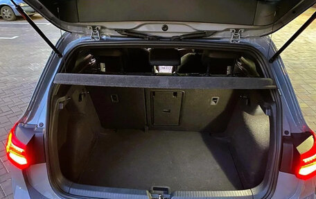 Volkswagen Golf VIII, 2022 год, 1 800 000 рублей, 6 фотография