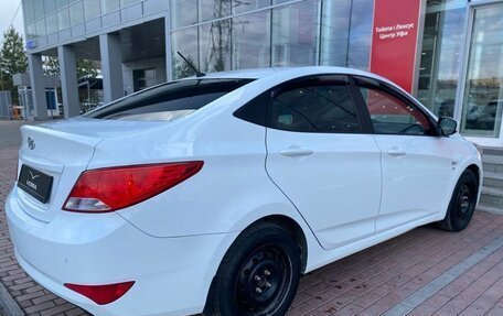 Hyundai Solaris II рестайлинг, 2016 год, 890 000 рублей, 4 фотография