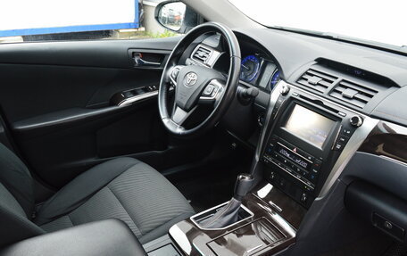 Toyota Camry, 2016 год, 1 950 000 рублей, 8 фотография