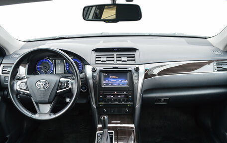 Toyota Camry, 2016 год, 1 950 000 рублей, 7 фотография