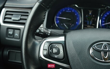 Toyota Camry, 2016 год, 1 950 000 рублей, 10 фотография