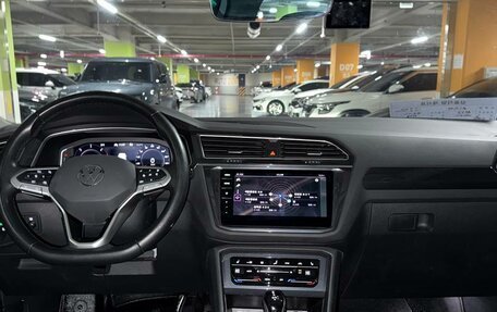 Volkswagen Tiguan II, 2023 год, 2 900 000 рублей, 4 фотография