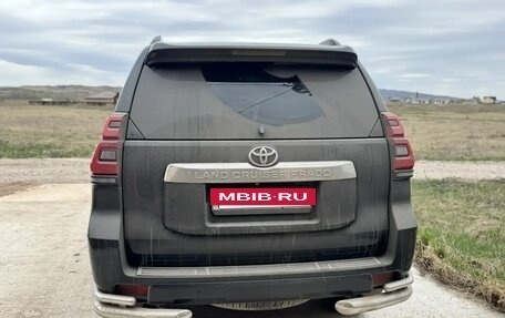 Toyota Land Cruiser Prado 150 рестайлинг 2, 2018 год, 4 800 000 рублей, 5 фотография