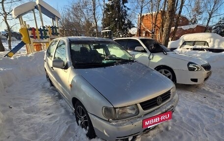 Volkswagen Polo III рестайлинг, 1998 год, 200 000 рублей, 2 фотография