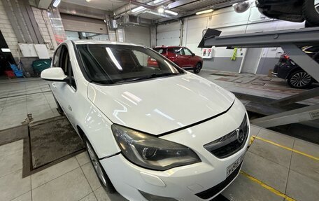 Opel Astra J, 2011 год, 599 000 рублей, 5 фотография
