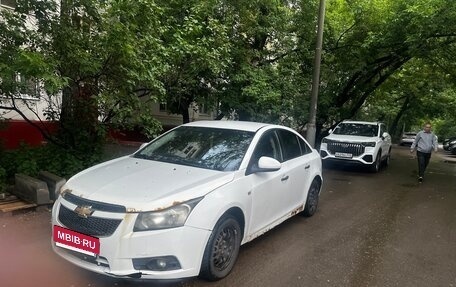 Chevrolet Cruze II, 2010 год, 380 000 рублей, 6 фотография