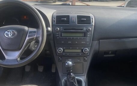 Toyota Avensis III рестайлинг, 2009 год, 1 040 000 рублей, 5 фотография