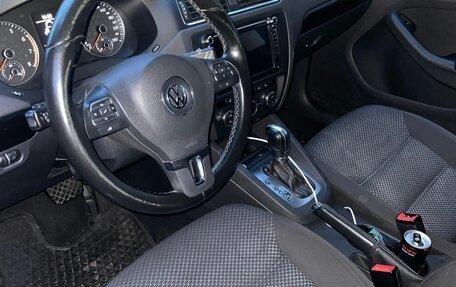 Volkswagen Jetta VI, 2014 год, 880 000 рублей, 10 фотография