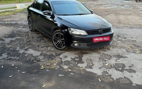 Volkswagen Jetta VI, 2014 год, 880 000 рублей, 5 фотография