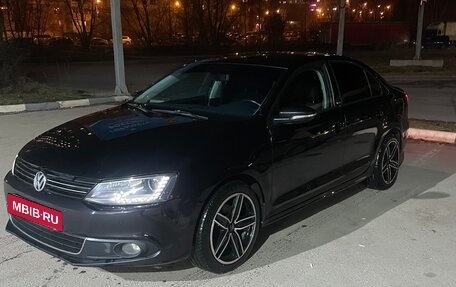 Volkswagen Jetta VI, 2014 год, 880 000 рублей, 6 фотография
