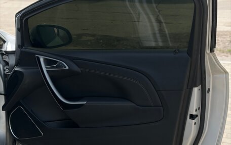 Opel Astra J, 2012 год, 700 000 рублей, 27 фотография