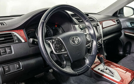 Toyota Camry, 2012 год, 1 747 000 рублей, 13 фотография