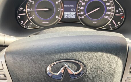 Infiniti QX80 I рестайлинг, 2016 год, 4 200 000 рублей, 13 фотография