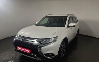 Mitsubishi Outlander III рестайлинг 3, 2021 год, 3 200 000 рублей, 1 фотография