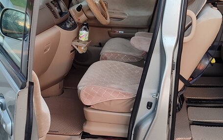 Nissan Serena II, 2002 год, 630 000 рублей, 11 фотография