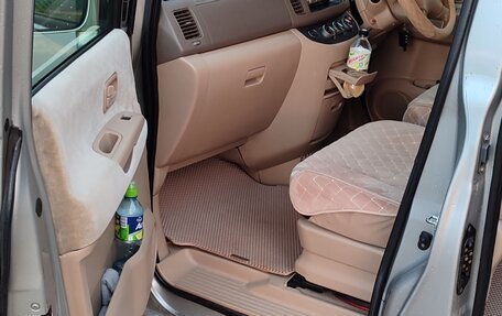 Nissan Serena II, 2002 год, 630 000 рублей, 7 фотография