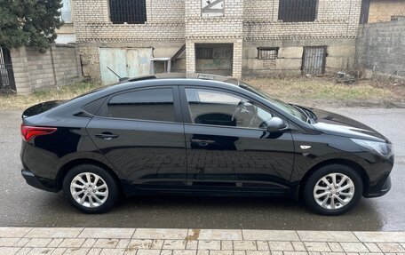 Hyundai Solaris II рестайлинг, 2021 год, 1 275 000 рублей, 4 фотография