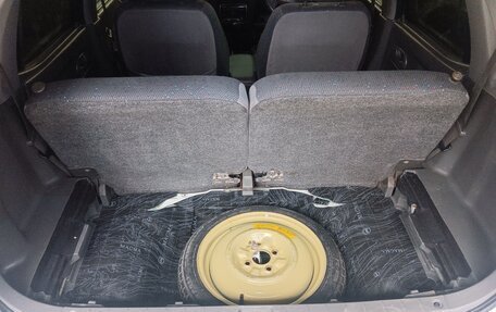 Suzuki Swift II, 2001 год, 449 789 рублей, 17 фотография