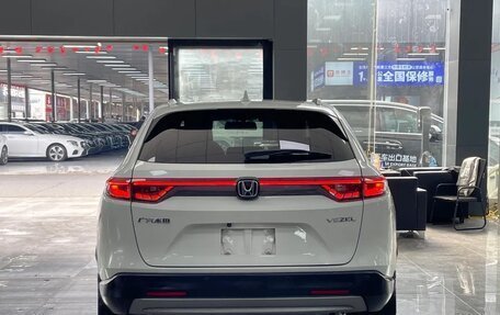 Honda Vezel, 2022 год, 1 650 000 рублей, 5 фотография