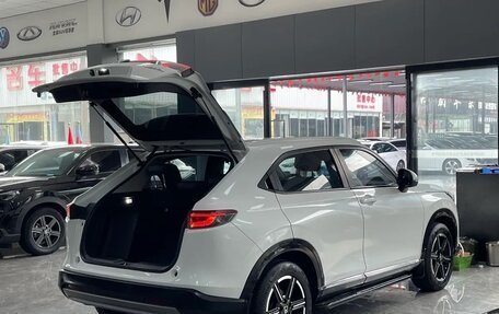 Honda Vezel, 2022 год, 1 650 000 рублей, 6 фотография