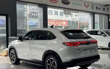 Honda Vezel, 2022 год, 1 650 000 рублей, 4 фотография
