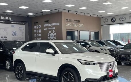 Honda Vezel, 2022 год, 1 650 000 рублей, 2 фотография