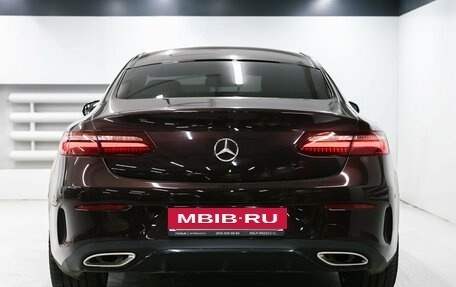 Mercedes-Benz E-Класс, 2018 год, 3 600 000 рублей, 13 фотография