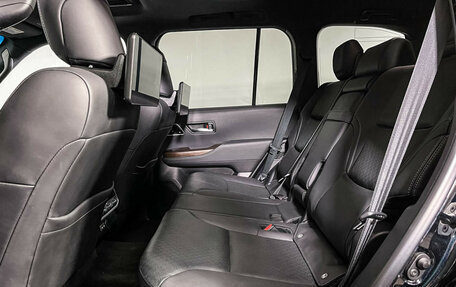 Toyota Land Cruiser, 2022 год, 9 397 000 рублей, 10 фотография