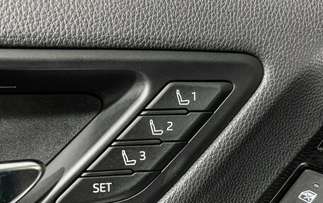 Toyota Land Cruiser, 2022 год, 9 397 000 рублей, 19 фотография