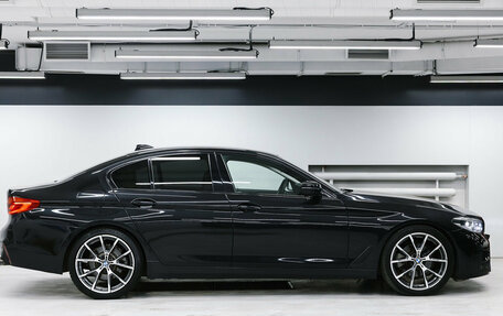 BMW 5 серия, 2019 год, 2 650 000 рублей, 2 фотография