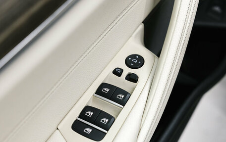 BMW 5 серия, 2019 год, 2 650 000 рублей, 17 фотография