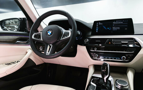 BMW 5 серия, 2019 год, 2 650 000 рублей, 19 фотография