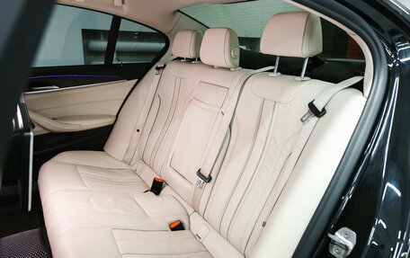 BMW 5 серия, 2019 год, 2 650 000 рублей, 38 фотография