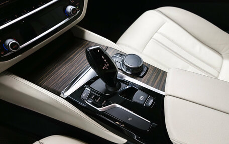 BMW 5 серия, 2019 год, 2 650 000 рублей, 33 фотография