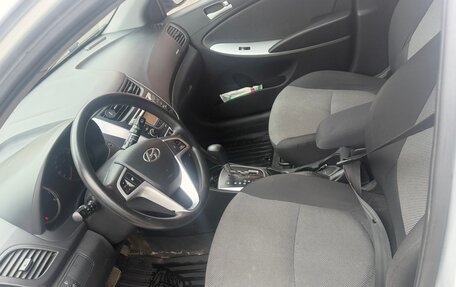 Hyundai Solaris II рестайлинг, 2012 год, 795 000 рублей, 5 фотография