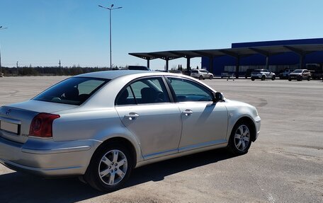 Toyota Avensis III рестайлинг, 2005 год, 750 000 рублей, 5 фотография