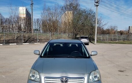 Toyota Avensis III рестайлинг, 2005 год, 750 000 рублей, 2 фотография