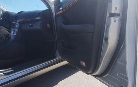 Toyota Avensis III рестайлинг, 2005 год, 750 000 рублей, 12 фотография