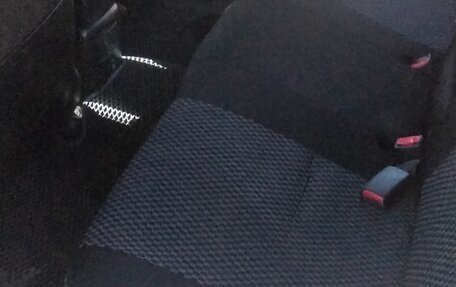 Toyota Avensis III рестайлинг, 2005 год, 750 000 рублей, 15 фотография