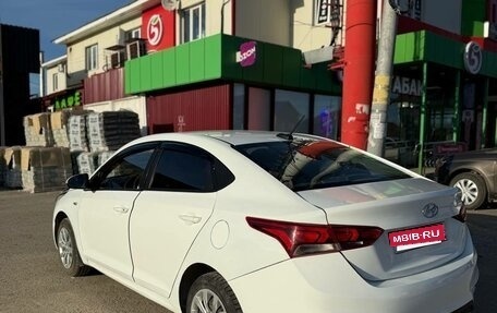 Hyundai Solaris II рестайлинг, 2018 год, 800 000 рублей, 9 фотография