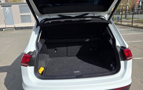 Volkswagen Tiguan II, 2017 год, 2 100 000 рублей, 3 фотография