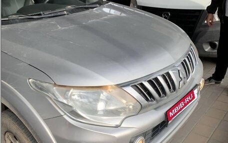 Mitsubishi L200 IV рестайлинг, 2015 год, 1 059 300 рублей, 4 фотография